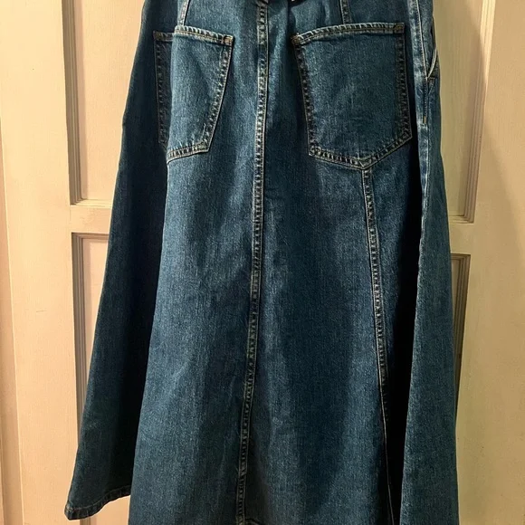 Banana Republic Blue Denim Skirt - Picture 5 of 6